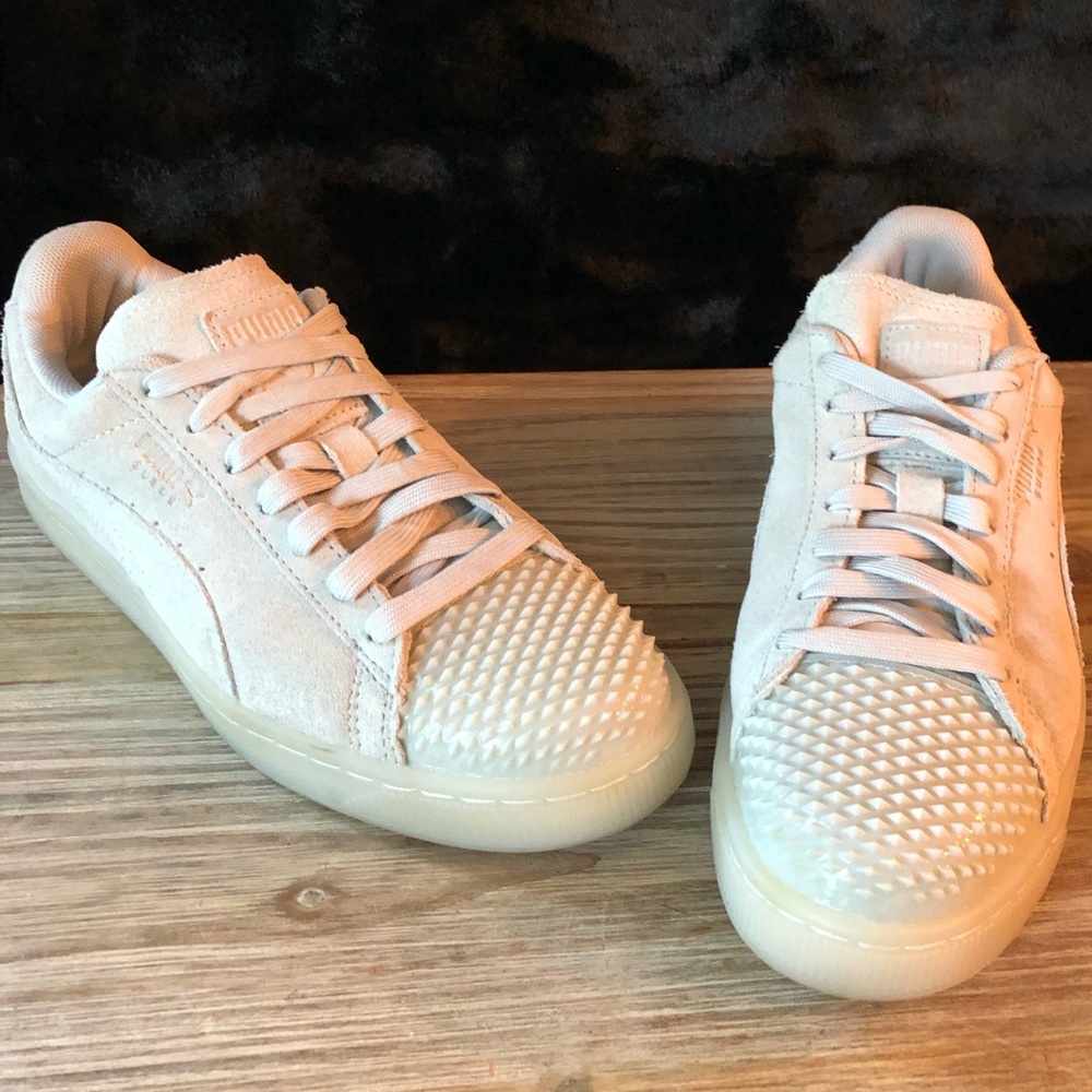Puma Grey Suede Jelly Toe Sneakers